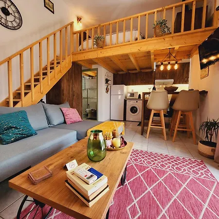아파트 Luxury Loft Vivian 파트라